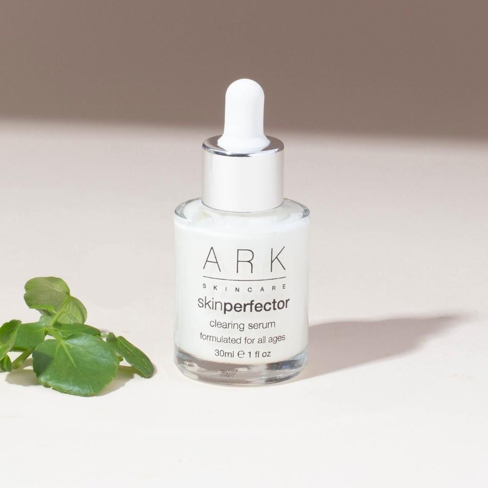 This anti-blemish serum is the perfect solution for oily & spot prone skin. Assists in  preventing acne. 100% vegan