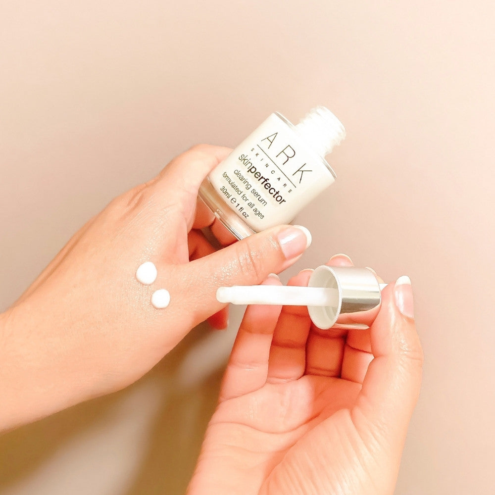 This anti-spot serum helps to reduce the appearance of enlarged pores & eliminates excess shine. Vegan friendly