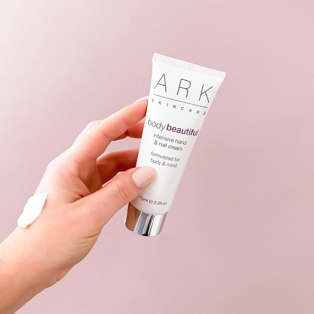 ARK's Hand Cream contains a Lipid blend to hydrate, Red Algae to target brown spots & Amino Acids for strong nails.