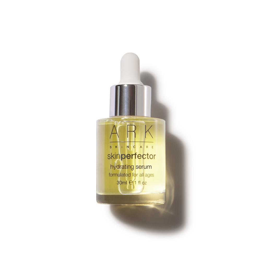 Full of natural ingredients, this hydration serum protects against dullness and the effects of ageing